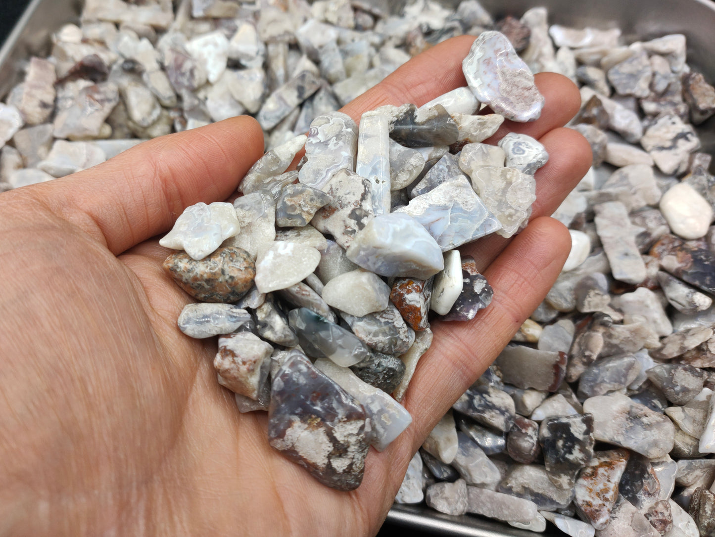 1KG White flower Agate Chips