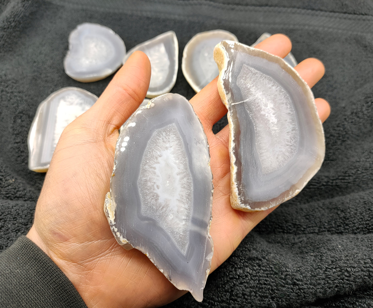 1KG Agate slabs / slices