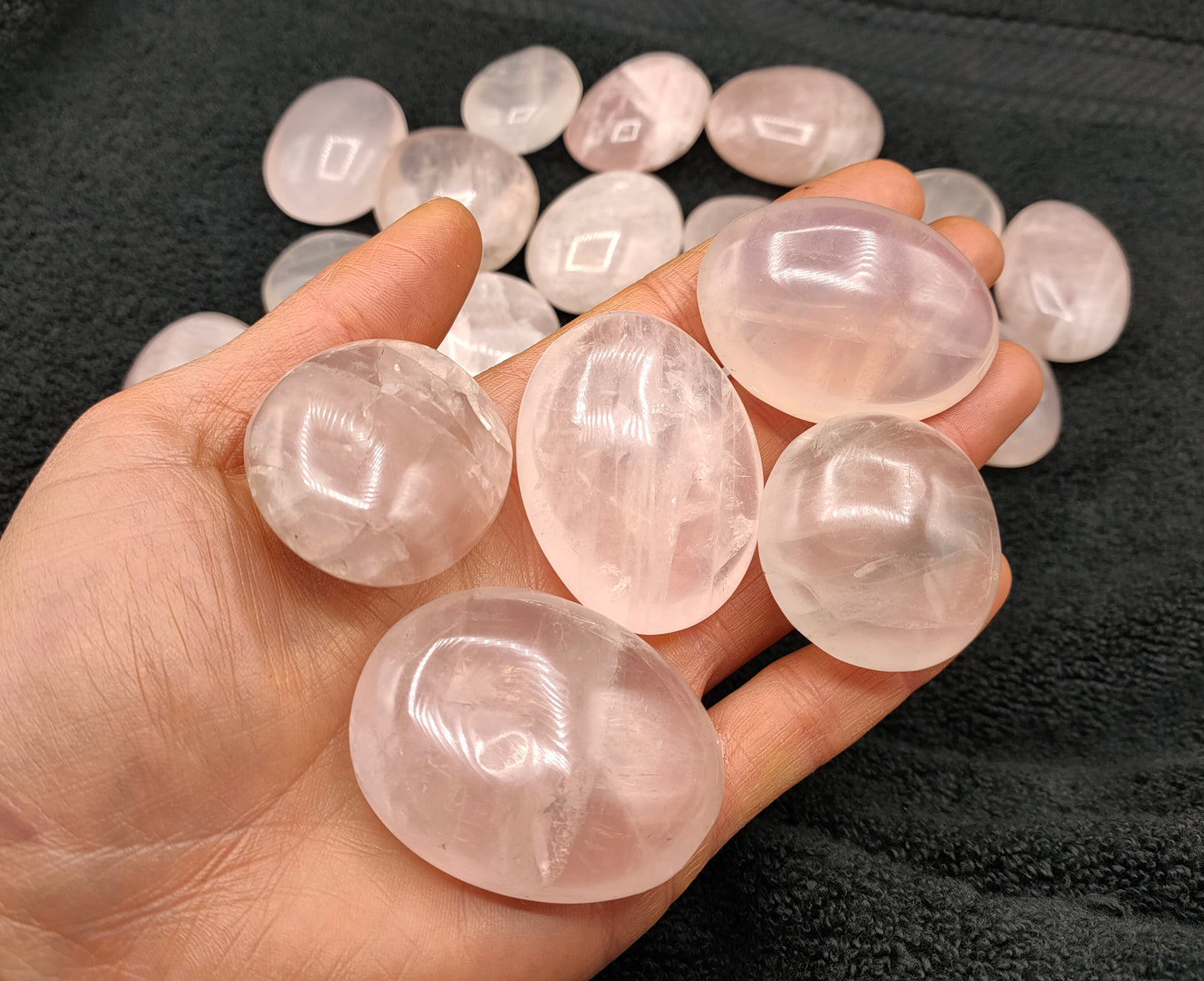 1KG Rose Quartz Palm Stones