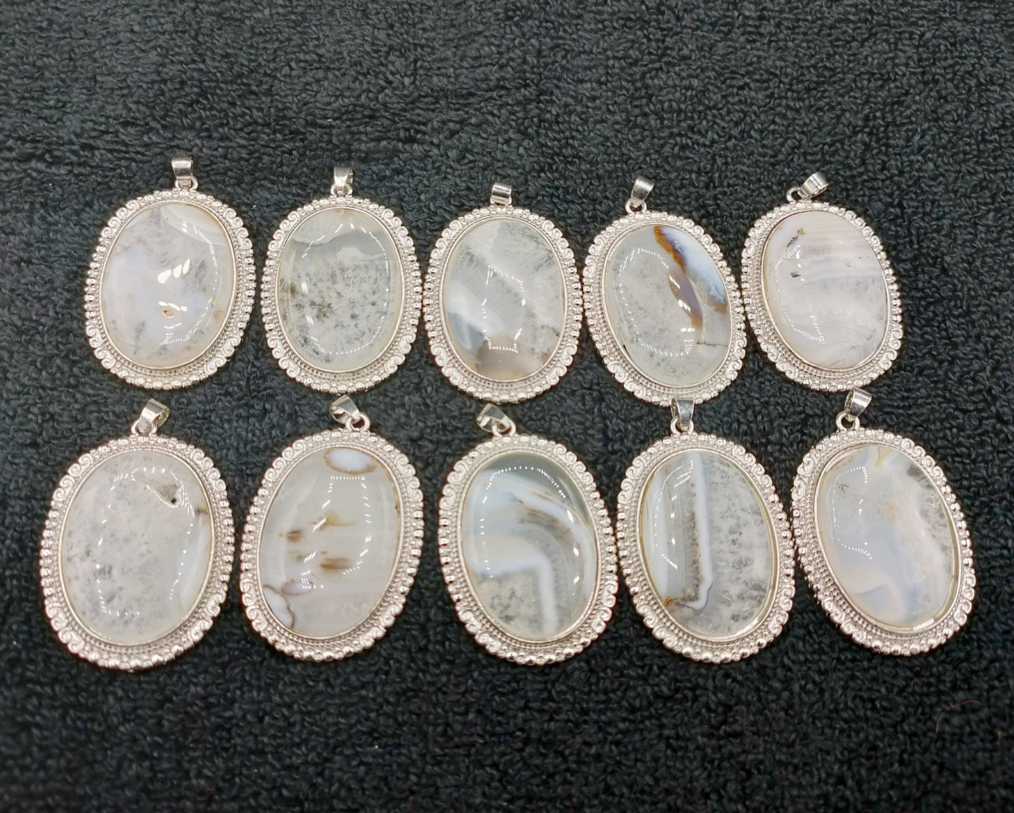 10X AGATE/QUARTZ OVAL PENDANTS