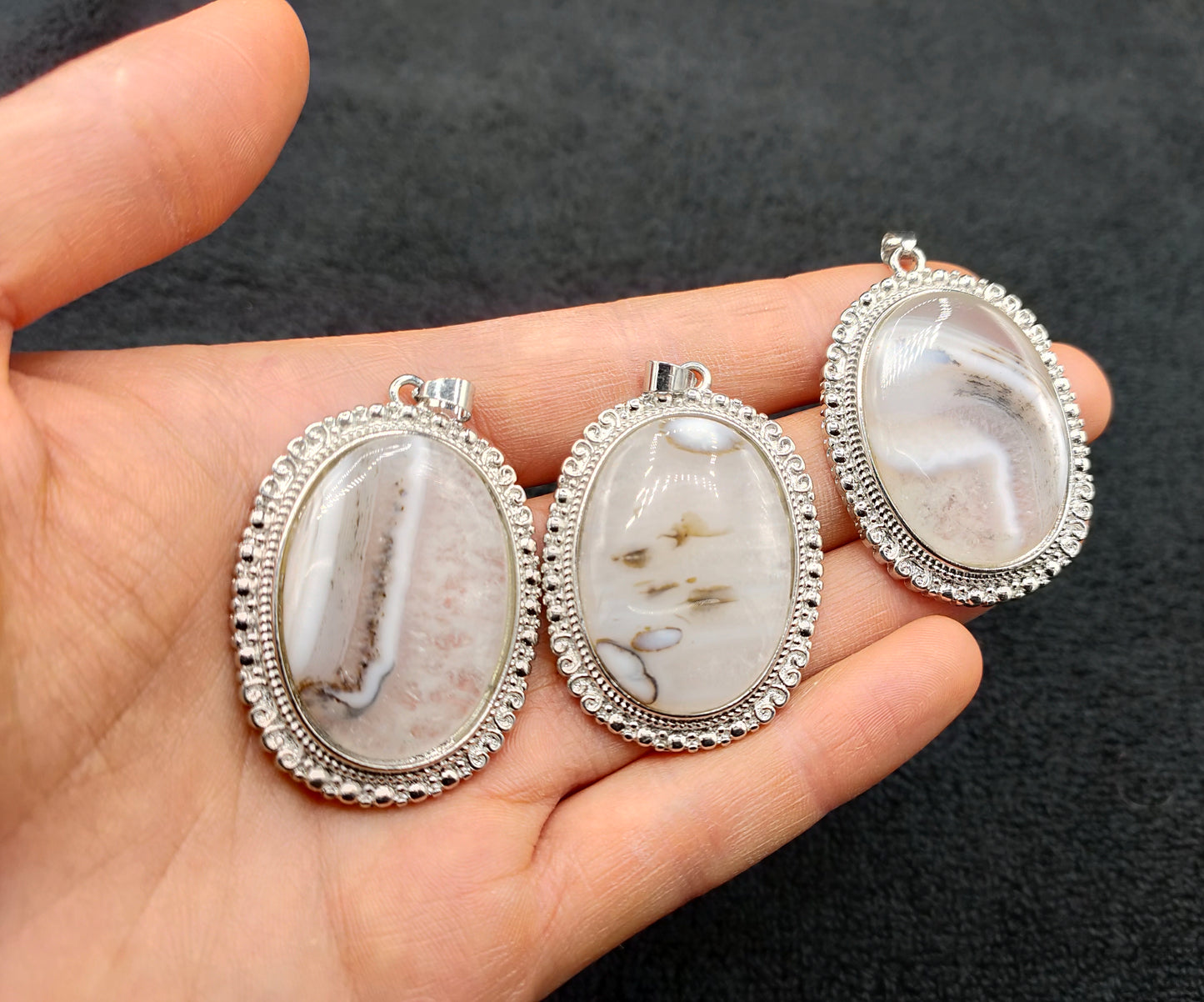 10X AGATE/QUARTZ OVAL PENDANTS