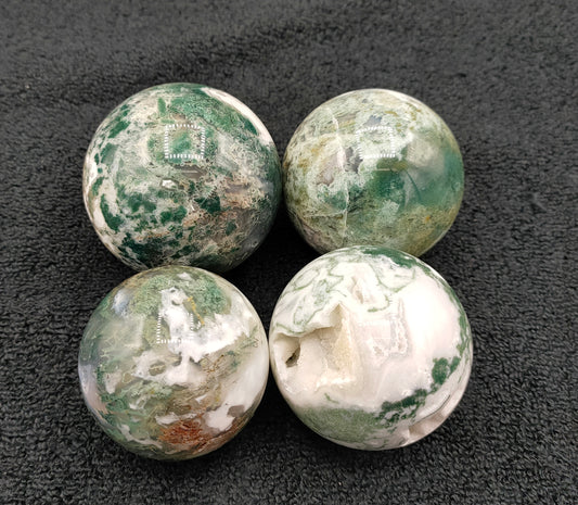 1KG Moss Agate Spheres